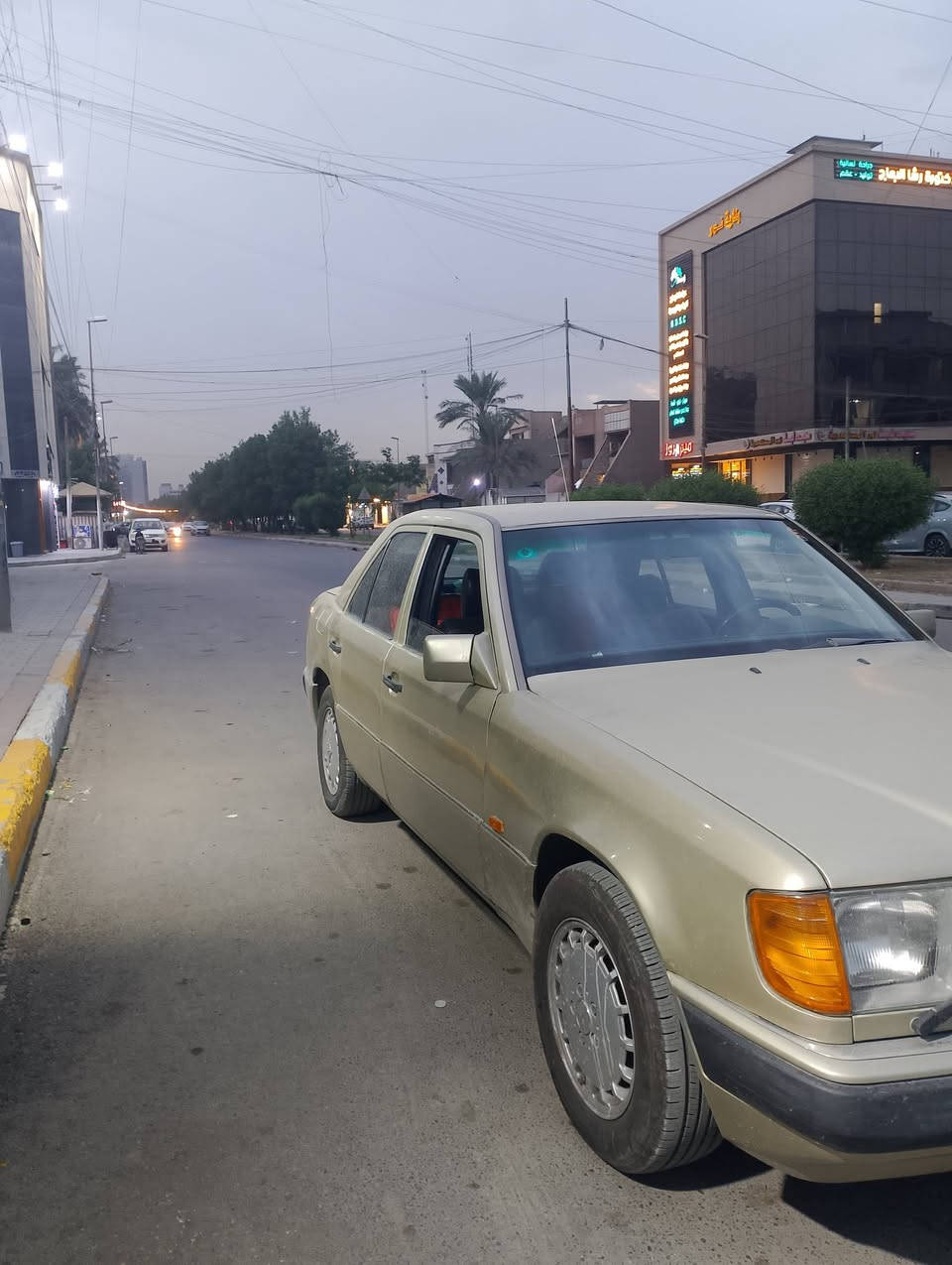 مرسيدس • ١٩٩٢ • كشنات جلد