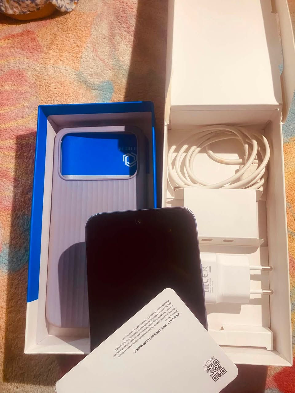 جهاز هو Tecno Spark 50 📱      تخزين256GB
بطاريه7000
جديد مصارلي هواي من ماخذه 
سعره 285 بي مجال قليل مستعجل عل بيع
تواصل. ***********
