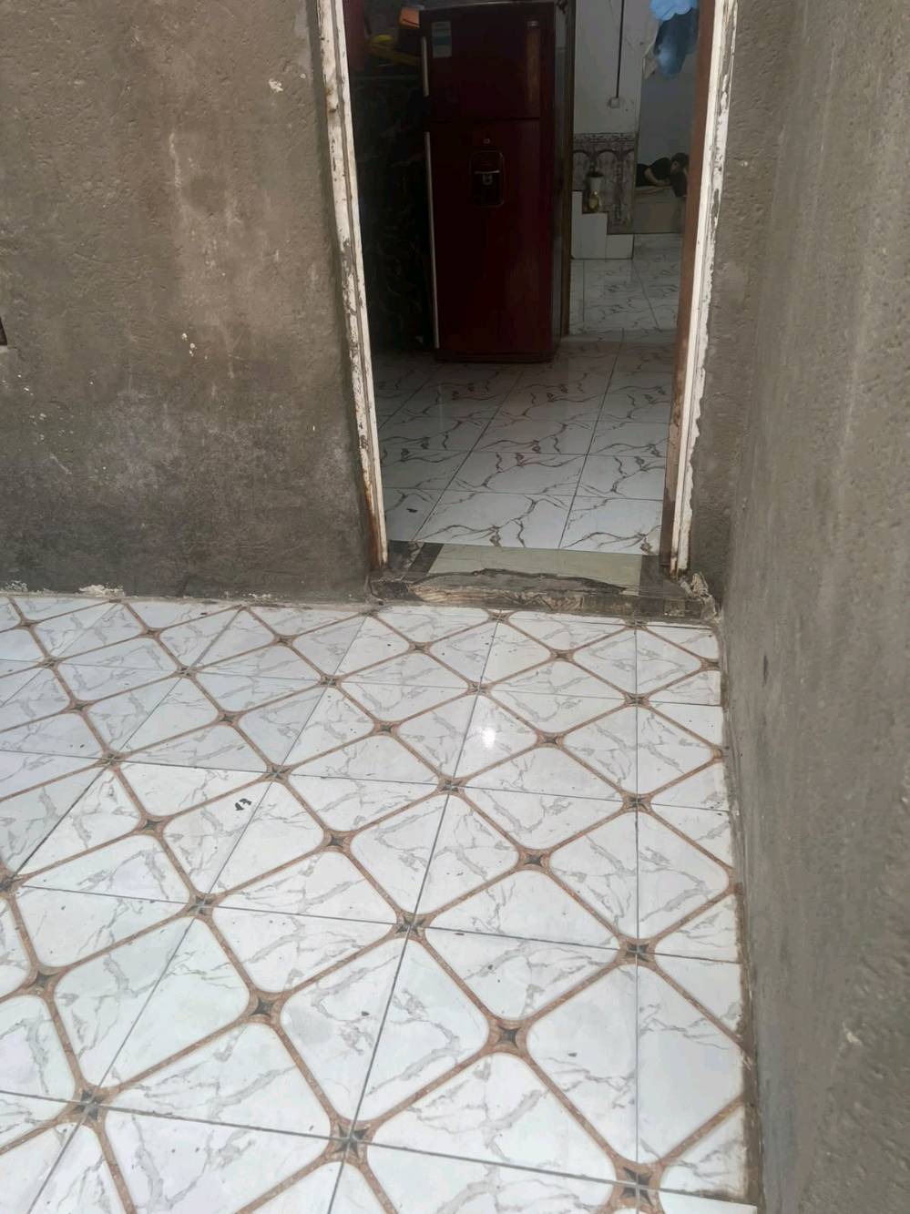بيت بلسكك الزراعي للبيع غرفتين وصاله وطارمه وصحيات خارجيه  وبراني مساحته 200 متر بيه سند 25 محكمه ب60 مليون
