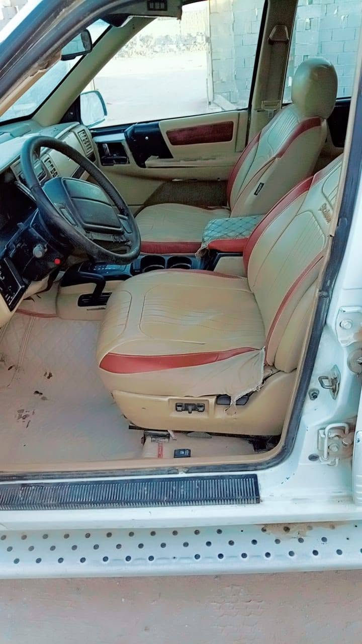 سلام عليكم جيب شيروكي موديل سته وتسعين مكنه بطه كير تماتيك لمالك بقداد تريد وكاله مداور استفسار علا رقم ***********
