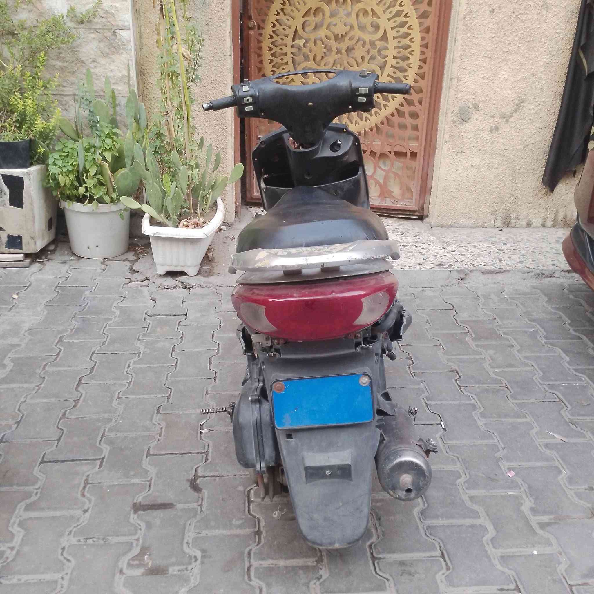 دراجه بريز ١٤٠ لايت ناصي
كفراتها موجده تشتغل الدراجه الكابريته تعبانه تخربط ابيع كوم حديد
مكاني بغداد الحريه 
سعر 150 
رقم الهاتف ***********

