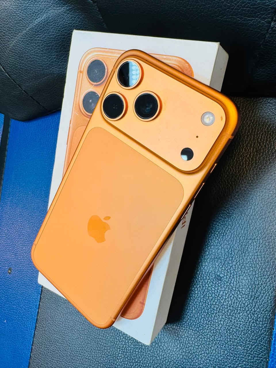أيفون 17 برر ماكس🧡
ذاكرة 256 / بطارية 100%🔋
الجهاز عربي شرق اوسط / مبدل كامرة تفصيخ فقط✅
للعلم الجهاز راحع وتر‼️
كامل ملحقات / كلة شغال فيس ايدي شغال✨
مكاني زيونة شارع الربيعي / سعرة 1550🔒💸
هـ : *********** متواجد واتساب كذلك
