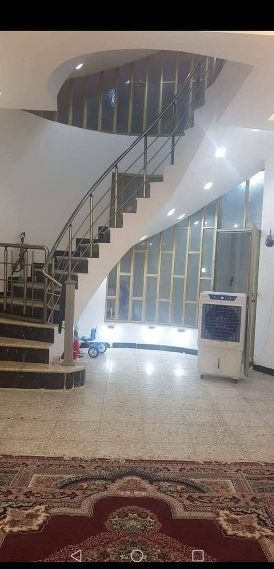 بيت ٢٠٠م طابقين بناء حديث طابوك جمهوري كونكريت مسلح.. شارع عرض ١٠متر خدمات مجاري وماء وكهرباء للباب طابو زراعي سند ٢٥ إقرار محكمه من المالك الحر ابو الأرض مباشر يتكون من
♦️💤٤ غرف نوم
♦️استقبال مع صاله 🥮🥙ومطبخ حار وبارد
♦️💦٤ حمامات
♦️ديكورات حديثه واناره كامله
♦️يبعد ١٠٠متر عن شارع تجاري فرع عرض ١٠متر
♦️بناء جدا حديث وموقع مميز
العنوان.. شارع الحر خلف مجمع همسه للإلكترونيات فرع ابو الدهن سابقا سعر(١٩٥مليون) تفاوض مباشر مع صاحب البيت للاستفسار
***********...ابا فاطمة
