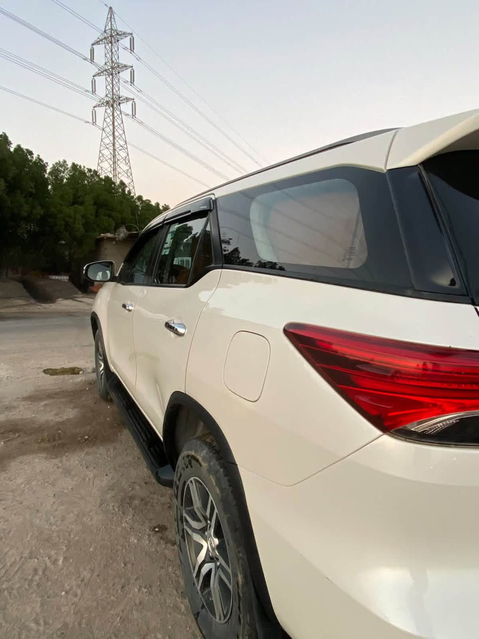 لبيع فورجنر 4سلندر بنزين موديل ٢٢ماشيه٨٠بيها بارد بجاملق ليمن مكان لبصره سعر٢٨٥وبيها مجال  ‭***********‬
