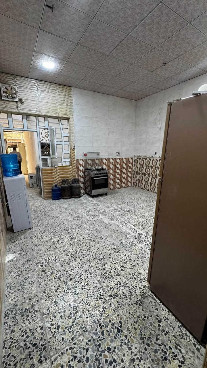 بيت تجاري • شارع 20 • طابقين