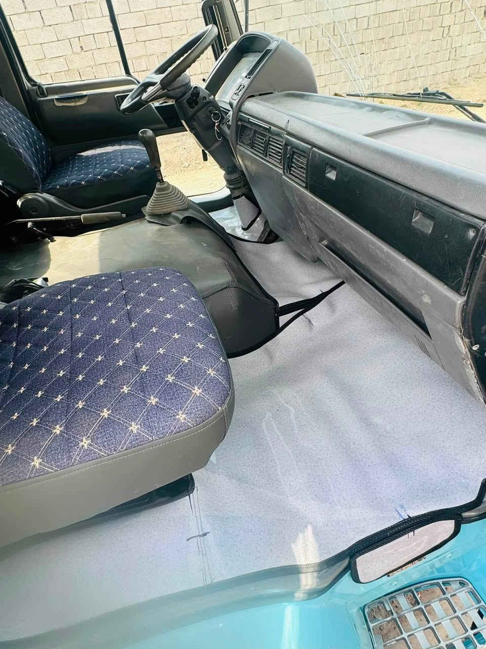 جمعه مباركه نشاءلله.     للبيع هينو طيره موديل ٩٢بلادي تحويل مباشر  مكينه كير مكفولات بلاديه كرين  كرين يونك ٢سلايت مكفول    مكان بغداد للستفسار ***********
