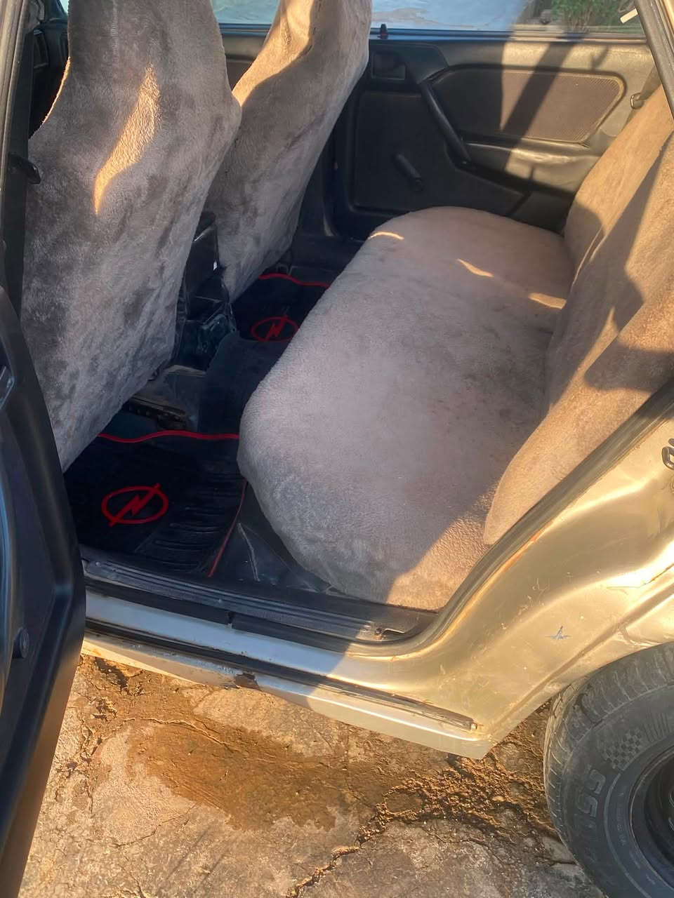 1_ اوبل فكترا محرك 18 بالشرط
2_ كير عادي الكير بالرابع يفلت بس اذا تخلي ايدك عل كير مابي عيب هاذا الخلل بي بس
3_بيه خياس بالدوسات وبيه جلح سيارة
4_ بدون معجون وبدون حادث
5_ دشبول كشنات نضيف
6_ كهربائيات شغال
7_سنوية مشروع وطني لحد 2028
7_ بطاقة بانزين موجوده
8_شرط التحويل
9_ سعره 30 بيه مجال بسيط مكانه كركوك رقم موبايل ***********
