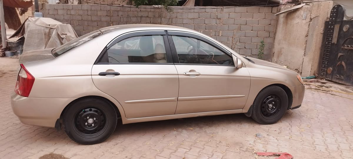 للبيع موديل 6 جاهزه من كلشي 
السعر 70 وبيها مجال
***********
