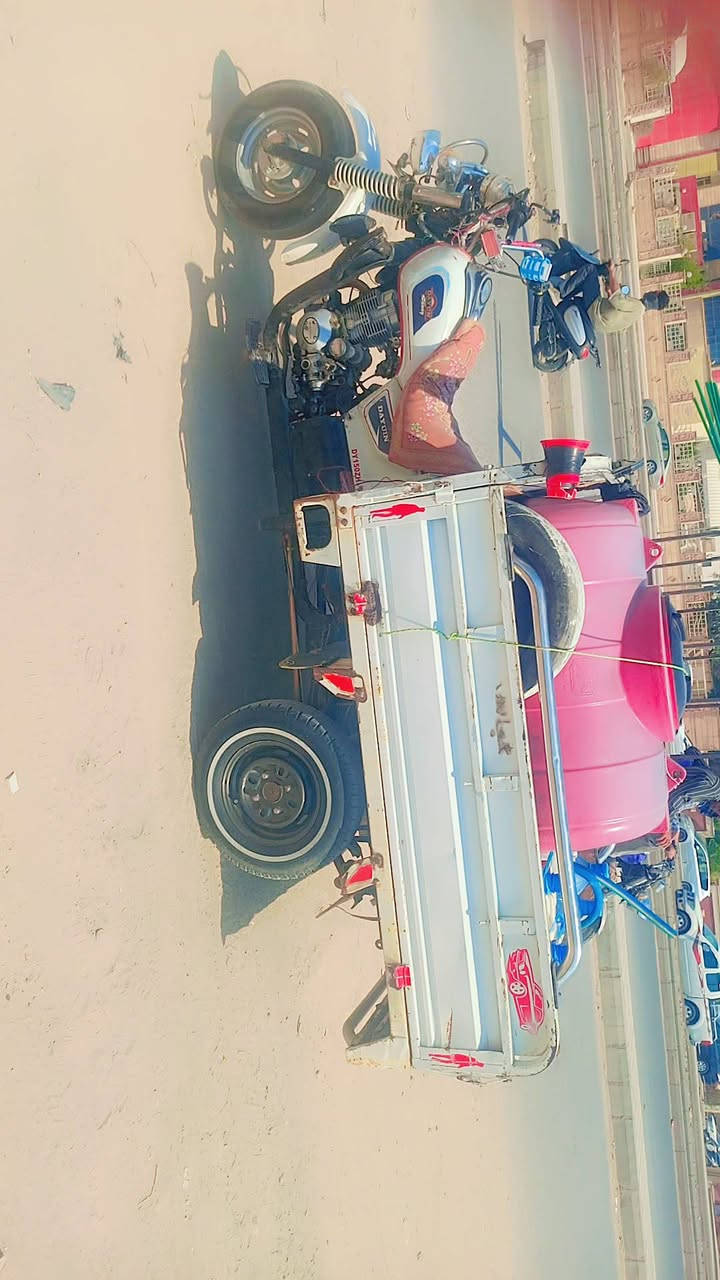 ستوته دايون اوراق اصوليه موديل 14 سعرها مليون و700 وبيها مجال نضيفة بس مستعجل عليها كلش 
بس الهورنات مو وياها
***********
