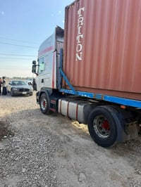 سكانيا ٢٠٠١ • جاهزة للشغل • مربوطة سنوية ٢٠٢٨