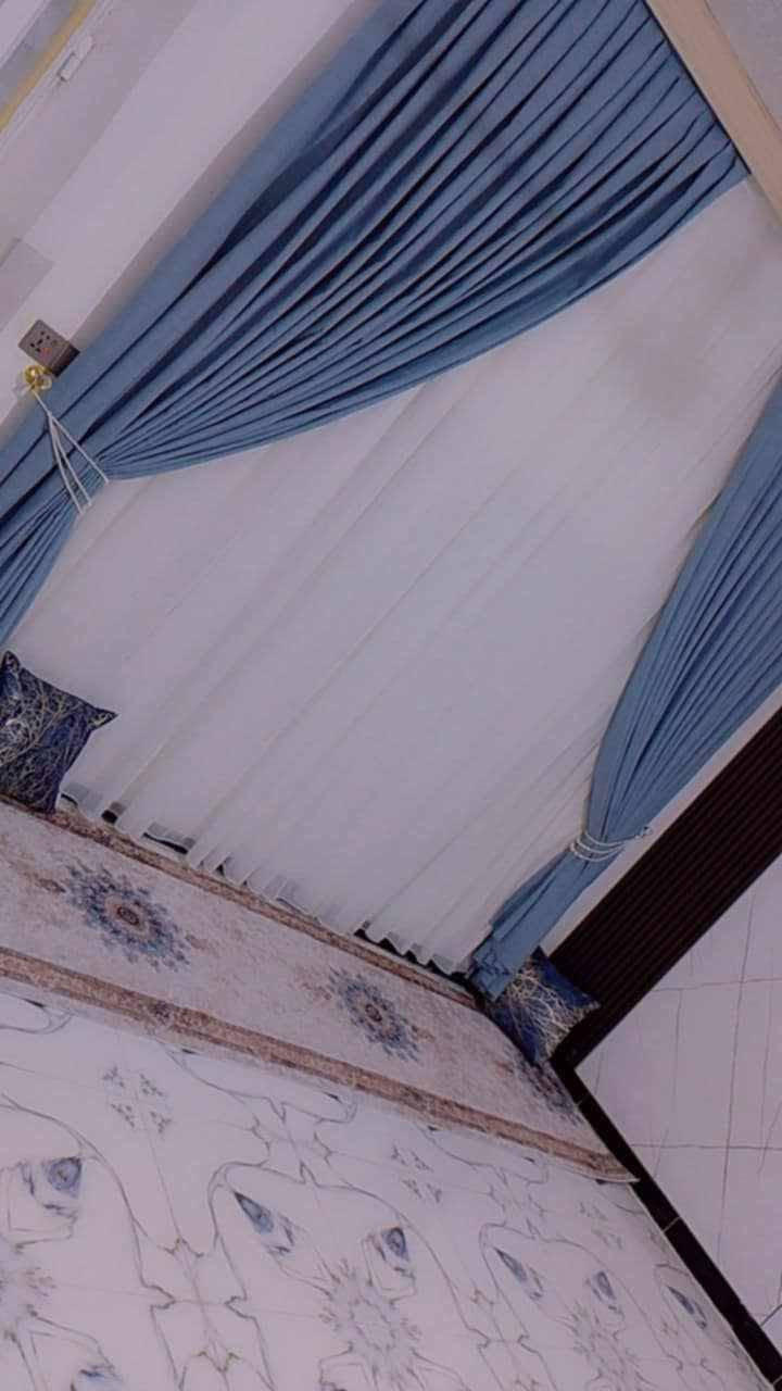 🏡✨ للبيع دار مرتب بموقع مميز في الكوت الح حكيم ✨🏡

فرصة مناسبة لمن يبحث عن بيت بناء حديث، مرتب وجاهز للسكن وبسعر مناسب 👌

📍 الموقع: الكوت – حي الحكيم نزلت كاله قرب الكورنيش 
📐 المساحة: 100 م²

🏠 يتكون المنزل من:
🛏️ غرفه
🛋️ صالة
🍳 مطبخ
✨ غرفة استقبال
🚿 صحيات عدد 2
▪️ طابق  

🧱 بناء حديث ومرتب
📜 السند: 25

💰 السعر المطلوب: 30 مليون دينار عراقي وقابل للتفاوض 
📞 للاستفسار والتواصل
***********
