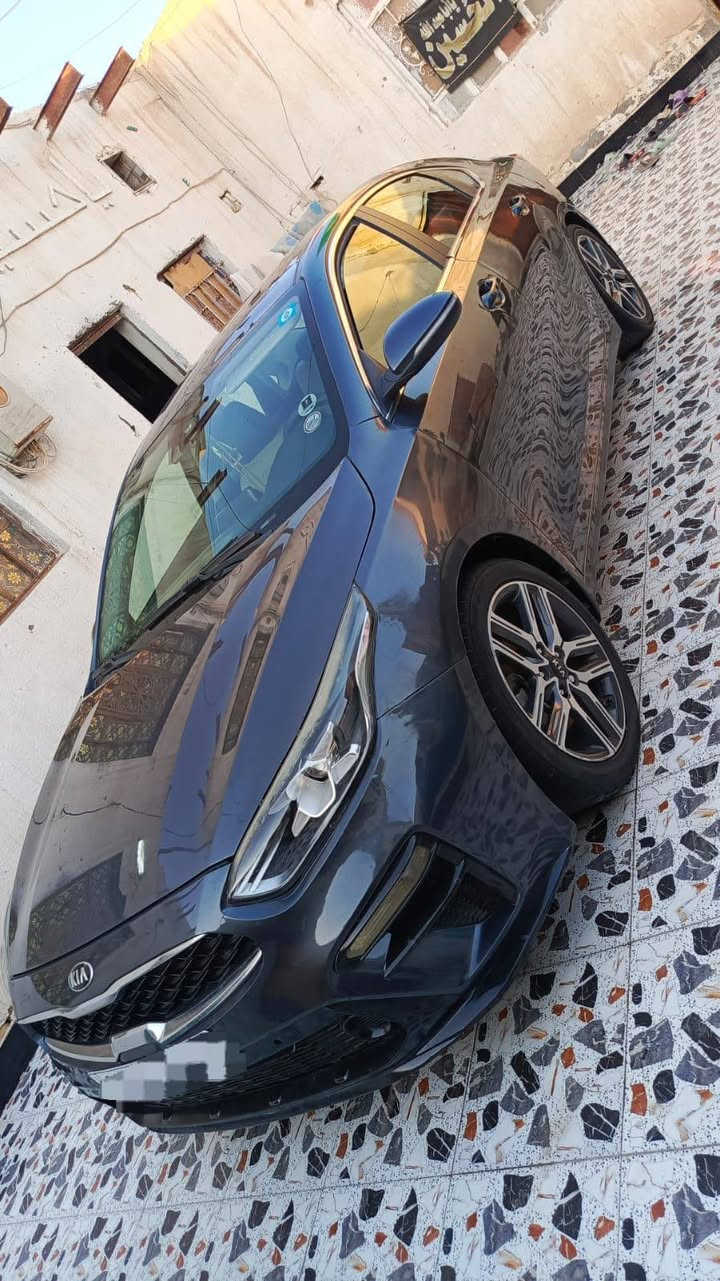 كيا فورتي 2020 وارد امريكي ضرر جاملغ وبنيد تبديل فول مواصفات عدا البصمه رادار امامي وخلفي مثبت سرعة تحديد مسار تحويل ثاني يوم مكينة وكير وتبريد وحدادية كفالة عامة مكاني الناصرية المركز السعر 120وبيها مجال للشراي يدلل ***********
