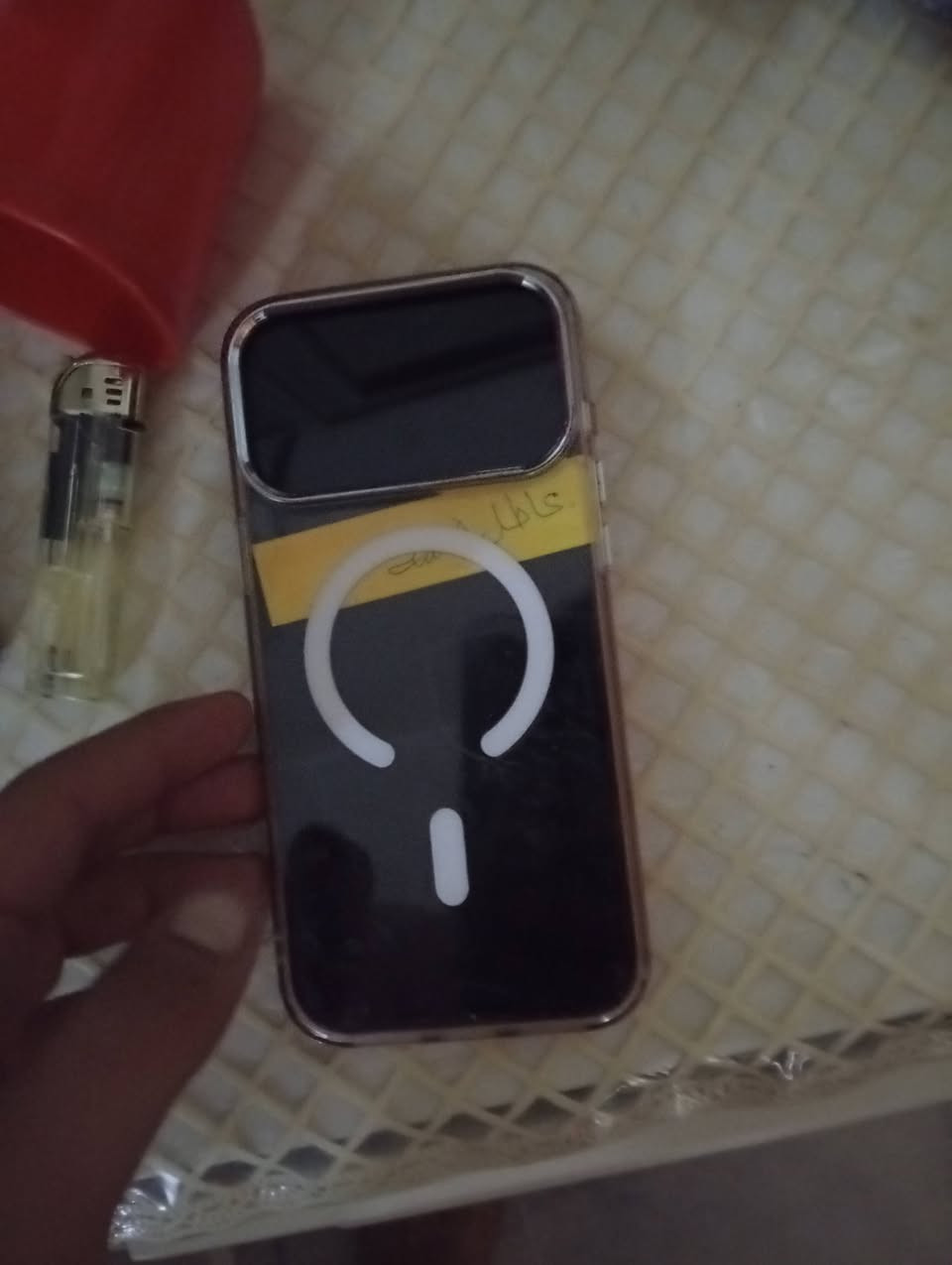 سلام عليكم حبايب ايفون ١٧ برو ماكس للبيع مكسوره شاشته للاتصال ***********
