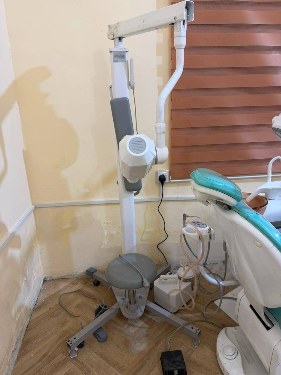 عيادة أسنان نظيفة جدا جديدة للبيع 
from a to z 
بغداد 
السعر ٦ ملايين ونص وبيها مجال

للتواصل

***********