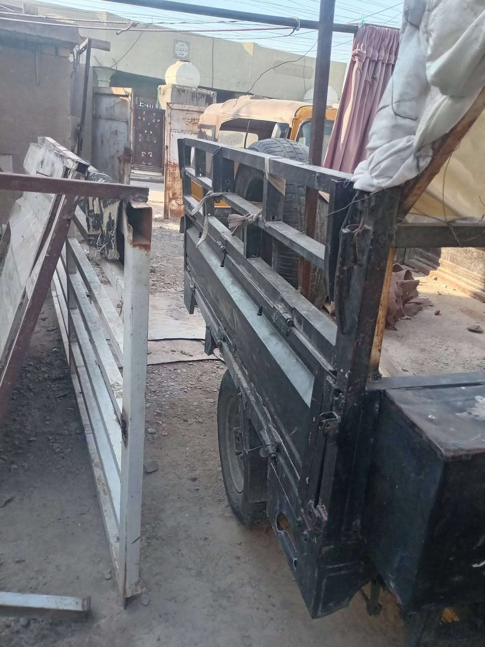 ستوتة لللبيع يرادلهة بس اطول الكاردن   زوج تاير جديد ستوتة حلوة مديل 17 مكاني  جسر ديلا القديم علا شارع الطاقة اوراق بيهة للستفسار *********** واتساب ***********
