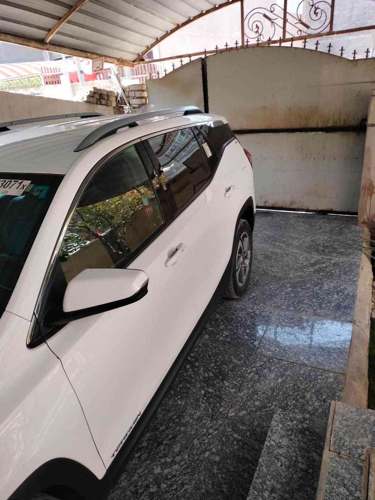 سلام عليكم جمسي تيران موديل 20 ماشيه 77 الف كيلو رقم بابل مال جناي باسمي حادثها بنيد وجاملغ فقط مواصفات بصمه وكير بيانو جنطه كهرباء شاشه كامره حساسات كشنات جلد وكهرباء  سياره جديده  سعرها حلو   مكانها بابل للاستفسار :- ***********
