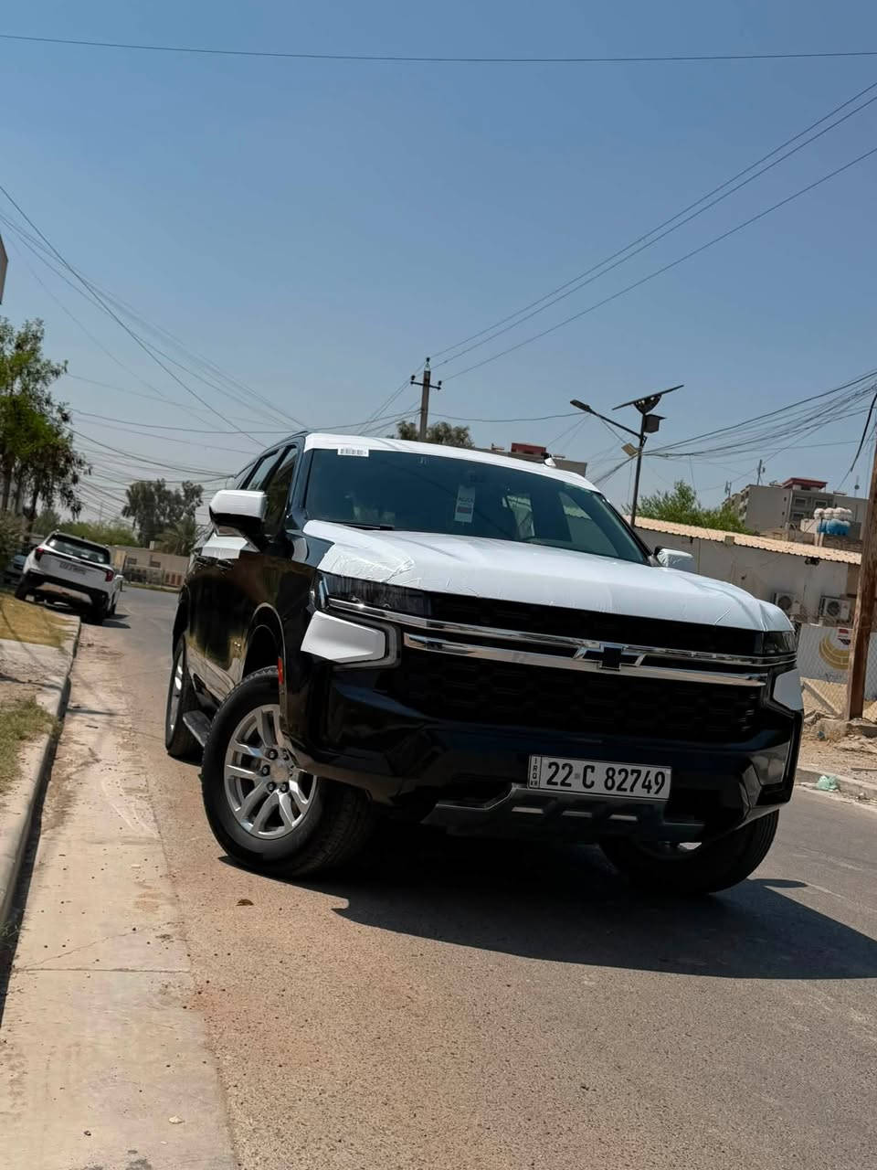 سلام عليكم ….. 
🚘 Chevrolet Tahoe 2023 🚘

مرقم أربيل 📃

📃 اليكم التفاصيل الآتية 👇🏻👇🏻

🚘 خليجي 
🚘 موديل 2023
عداد المشي ( 50 الف كيلو متر) 
⚙️ حجم المحرك V8 5,3L
⚙️ مرتبط بناقل حركة أوتو 10 نمر 
🔑 مفتاح التشغيل بصمة 
🔑 تشغيل عن بعد
‼️ اريل نفكيتر 
📍حساسات أمامية 
📍حساسات خلفية 
💡لايت زينون + LED
🔦️ بك لايت LED 
🛞 حجم الاطار 265/65R18
🛞 ويل كب 18
🛞 4 دسك
🛞 حساسات ضغط الاطارات 
✨️ اشارة في المرايا الجانبية 
✨️ المرايا قابلة للطي كهرباء 
⚠️ النقطة العمياء 
🌧 ماسحة خلفية 
🎈عدد AIR BAG 8
🚗 كير بيانو ‼️
🚗 هاند بريك كهرباء 
🚗 ا ABS 
🖥 شاشة Apple Car play 
📷 كاميرا دوارة 
💡الانارة الداخلية LED 
⭕️ مقود جلد حياكة 
🛣 مثبت السرعة Cruise 
🎶 المودات والاوامر الصوتية 
🎶 ا  BIuetooth / T YPCE 
⚡️مخرج منفذ الطاقة 
🔍فحص نظام السيارة 
💺تتسع المقصورة ل 8 ركاب
💺حركة المقاعد الأمامية كهرباء 
💺تجاوي 6 متحركة 
❄️ تبريد شاشة مناخين منفصلين 
❄️ 3 قطع تبريد 
❄️ شاشة تحكم للتبريد الخلفي
☃️ ثلاجة 
🚘 أوضاع القيادة Drive Mode 
🛣 نظام تحديد المسار 
⛷️ نظام مانع الانزلاق 
⛰️ نظام نزول المنحدرات
🔄 نظام الاطفاء الذاتي 
🥤حاملات الأكواب عدد 8
🚘 تطعيم الدواخل ألمنيوم (صاج) 
ملاحظه:: ( سياره كفاله عامه من كلشي) 
سونار مرفق مع صور 

للتواصل/// ***********
العنوان/// البياع 
السعر/// 437 $ وبيها مجال ان شاء الله
