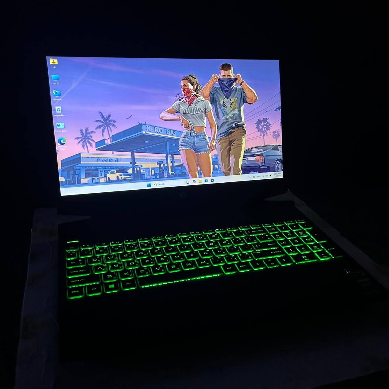 #الوحش HP Pavilion Gaming Laptop  🔥 💚

لابتوب خاص للألعاب و المونتاج و الهندسة و التصاميم

معالج قوي AMD Ryzen 5 5600H بتردد عالي وسريع جداً 3.30 كيكا هيرتز 

رام 16 DDR4 

هارد أول / 256 SSD

هارد ثاني / 1 تيرا HDD 

(حجم تخزين عملاق 1256 كيكا)

كارت شاشه داخلي AMD Redeon(TM) Graphics بحجم 8 كيكا 

كارت شاشه خارجي قوي NVIDIA GeForce GTX 1650 بحجم 4 كيكا 

شاشه 15.6 دقة FHD مع 144 هيرتز (تشبع لوني ممتاز)

كيبورد ضوئي (درجة قوية)

تحتوي على أهم المنافذ .. مع منفذ تايب سي (ثندربولت)

#السعر 590 ألف مع #ملحقات (حقيبة + ماوس + ماوس باد + الشاحن)

بغداد - شارع فلسطين (توصيل #مجاني بكل العراق)

رجاءاً عبر الواتساب فقط ***********
