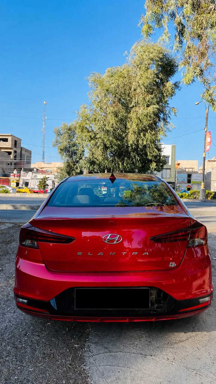 السلام عليكم .. ♥ 

🛑اقرأ التفاصيل قبل ماتتصل كلشي موضح 

Hyundai Elantra Sel 2020

• فول بصمة 
• سلايت 
• بصمة ابواب 
• ⁠كروز سرعة + تحديد مسار
• ⁠نقاط عمياء 
• ⁠اوتو ستوب
• منظومة زينون 
• ⁠كشنات تدفئة
• صندوق ذكي + بصمة
• تبريد ثلج 🧊 
• طخم جديد 🛞 
• محرك 20 دوش 
• كير cvt 
• ماشية 79000
• ⁠رقم اربيل تحويل مباشر 
• رقم الشاصي
5NPD84LF5LH618701

• حادثها جاملغ جهة السايق مصبوغ مع ربع الباب اصبعين بوند وجهة سكن كلير امريكا فقط بدون حادث وشوية رش بالدوار الخلفي ايرباك ستيرن سستم بدون دواخل بدون شواصي 
• بيها ملاحظات حالها حال اي سيارة حديد مال شارع • 

• ⁠السعر 130 ومجال بسيط

• واتساب ***********
• اتصال ‭***********
