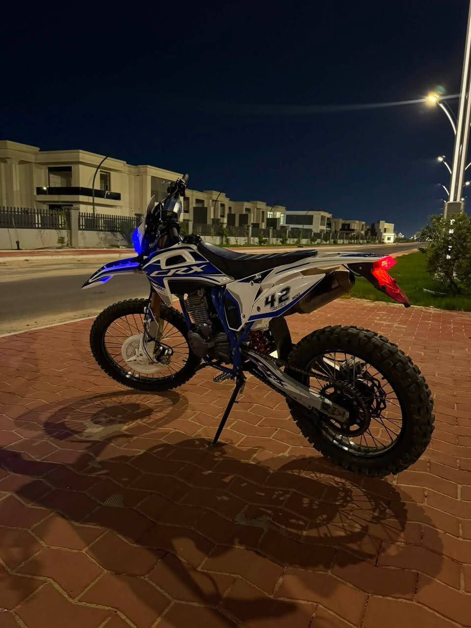 قفاز / CRX
موديل/2026
حجم المكينه/ 300cc
دراجة حلوه ونضيفه مكفوله كفاله عامة 
الدراجة اوراق سحب 
طالب بيها 1450
عنوان📍/ بصرة قضاء شط العرب
التواصل/ ☎️***********
