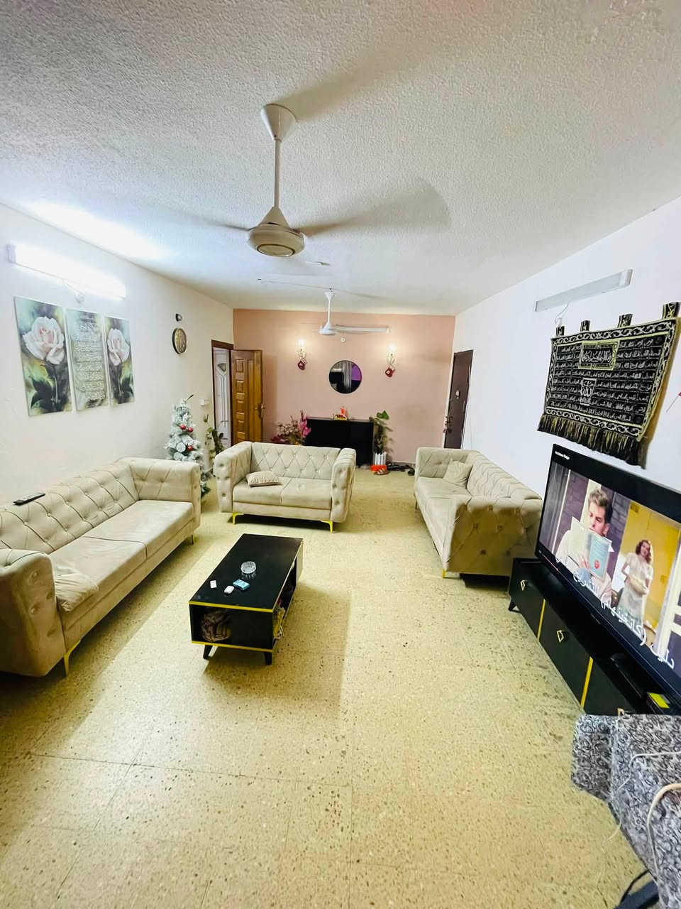 ‪_‬ 🏠 للبيع شقة في مجمع القادسية
📍 الموقع: قرب حي الكرار

🏢 الطابق: ارضي

🛏️ عدد الغرف: 3 غرف

🏡 شقة مناسبة للسكن والاستثمار

للمهتمين والاستفسار، يرجى التواصل على الخاص.

‭***********‬

‭***********‬
