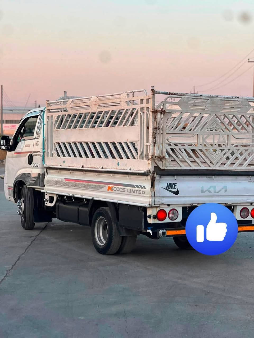 السلام عليكم كيا 4000مفتوح موديل 2016محسن دبل دشبول جاهزه تاير 14تانكي 120لتر محجل جلال سياره جاهزه للشغل ما تصرف عليها للاستفسار ***********كورك***********
