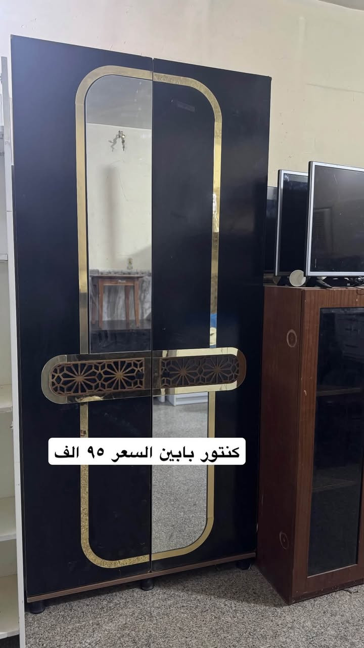 مزاد البركة لبيع الاثاث المستخدم والجديد العنوان حي الضباط مقابل جامع المدلل متواجدين من ال ١٠ صباحاً الى ال ١٠ مساءً 
*********** اتصال 
***********واتس اب واتصال

نص مكتوب في الصور:
- ميز تلفزيون السعر ٧٥ الف
- ميز مكتبي السعر 75 الف
- كنتور سلايد السعر ١٥٠ الف
- كنتور بابين السعر ٩٥ الف
- ميز دراسة السعر ٥٥ الف
- جزامة بابين السعر ٥٠ الف
- رفوف سعر القطعة ٣٠ الف
- سرير قياس ١٢٠ سعر القطعه ٦٥ الف
- كاونتر قطعة السعر ٩٠ الف الف