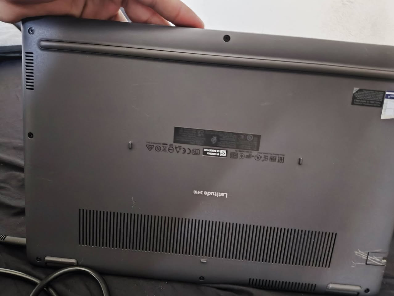 للبيع متوفر توصيل عنواني كركوك ***********
💻 الموديل: Dell Latitude 3410
⚙️ المعالج: Intel Core i5-10310U — 1.70GHz، يوصل تقريبًا 2.21GHz بالصورة
🧠 الرام: 8GB DDR4 — سرعة 2667MHz
🎮 كرت الشاشة: Intel UHD Graphics (مدمج)
💾 التخزين: 238GB ظاهر بالنظام، وغالبًا SSD سعة 256GB
🪟 النظام: Windows 10
تقييمه: جهاز زين للدراسة، الأوفيس، التصفح
