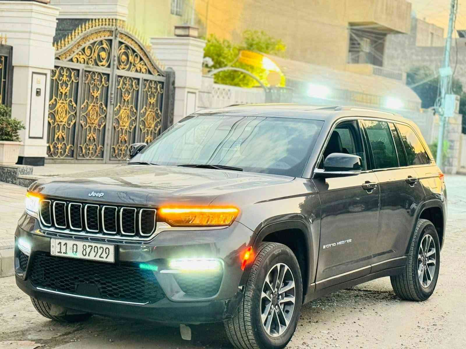 كراند شيروكي 4XE • ٢٠٢٤ • هايبرد