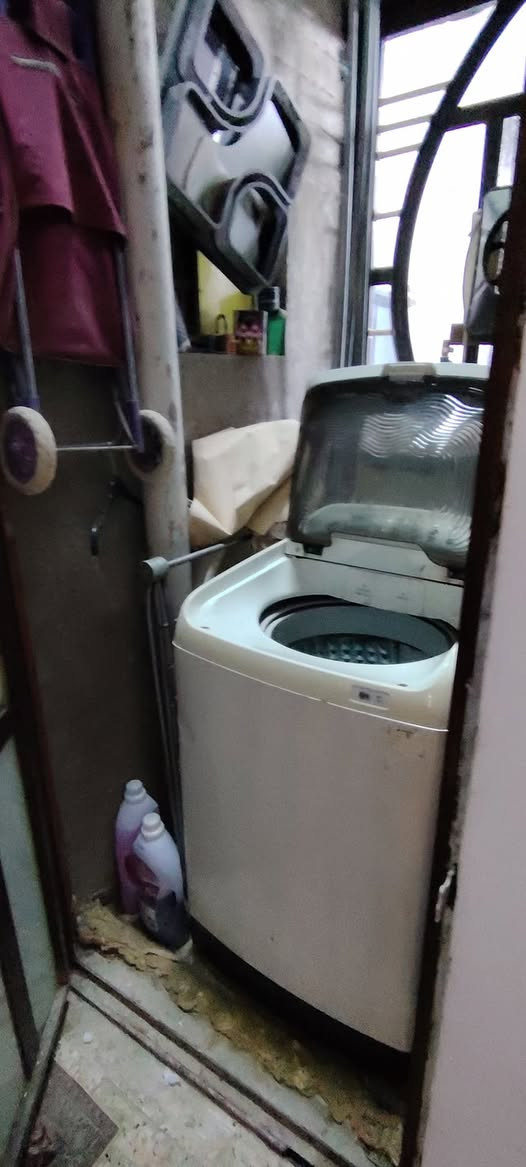 بيت ٥٠ متر بناء طابوك طابقين وصطحين بي الطابق الأول طرمة وصالة ومطبخ وحمام والطابق الثاني غرفتين وحدة منهن سويت بيهة حمام وصطحين كبار شتايكر وكاشي عراقي البيت كلة موقع البيت كميرة فرع أيوب جملة قرب الفلة للأستفسار 

‭***********‬

‭***********‬
***********
