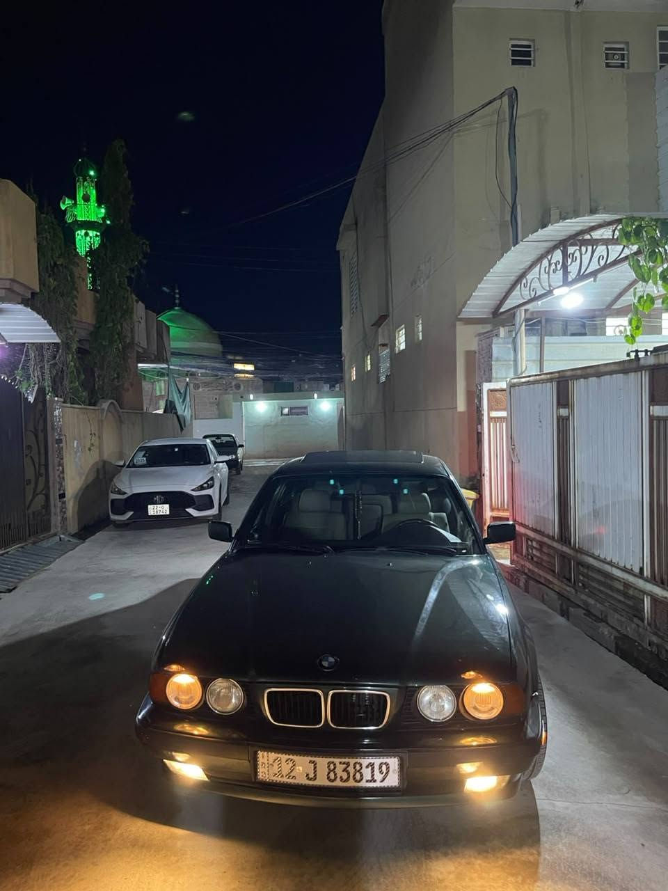 السلام عليكم للبيع BMW 525 موديل 91 كير ومحرك شرط طخم ورا وكدام جديد تبريد ثلج ❄️ بدون أي ضرر رقم جديد نينوى شرط التحويل بجم عريض طخم تاير جديد 
 سلايت داخل صاج ترايك وين ماتريد
سيارة مال ابو مصلحة مو مال تلزيك
صبغ عام درجة أولى مابيها رصعة وحده صفايح موس السعر ٨٠ وبيها مجال ملاحظة كلشي تلكي بالسوك اني السياره تعبان عليها والله يوفق الجميع للاستفسار الاتصال على الرقم *********** او ***********
