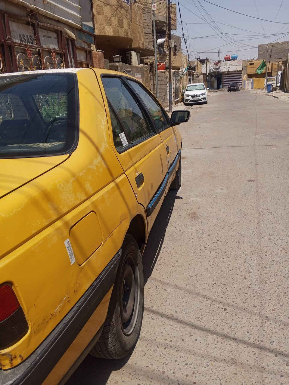 سلام عليكم بيجو 405 موديل 2012 اصل كير ومحرك خير من الله لا تنقيص ولا تبخير نصبته حلوه غرفتها نضيفه صدره جديد رقم نكليزي مصفره هيئه وغرامات بسمي تحويل شوكت ما يعجبك ترايك وين ما تريد سياره كبل للشارع كهربائياته كله شغاله سعر (24)وبيه مجال أو مراوس  بسايبه حسب لقناعه مكاني بغداد مدينه الصدر  رقم تليفون ***********وساب وخاص متوفر
