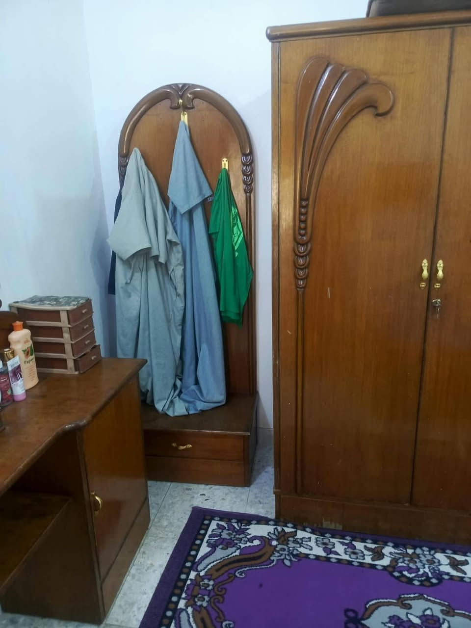 سلام عليكم غرفه نوم للبيع ***********
