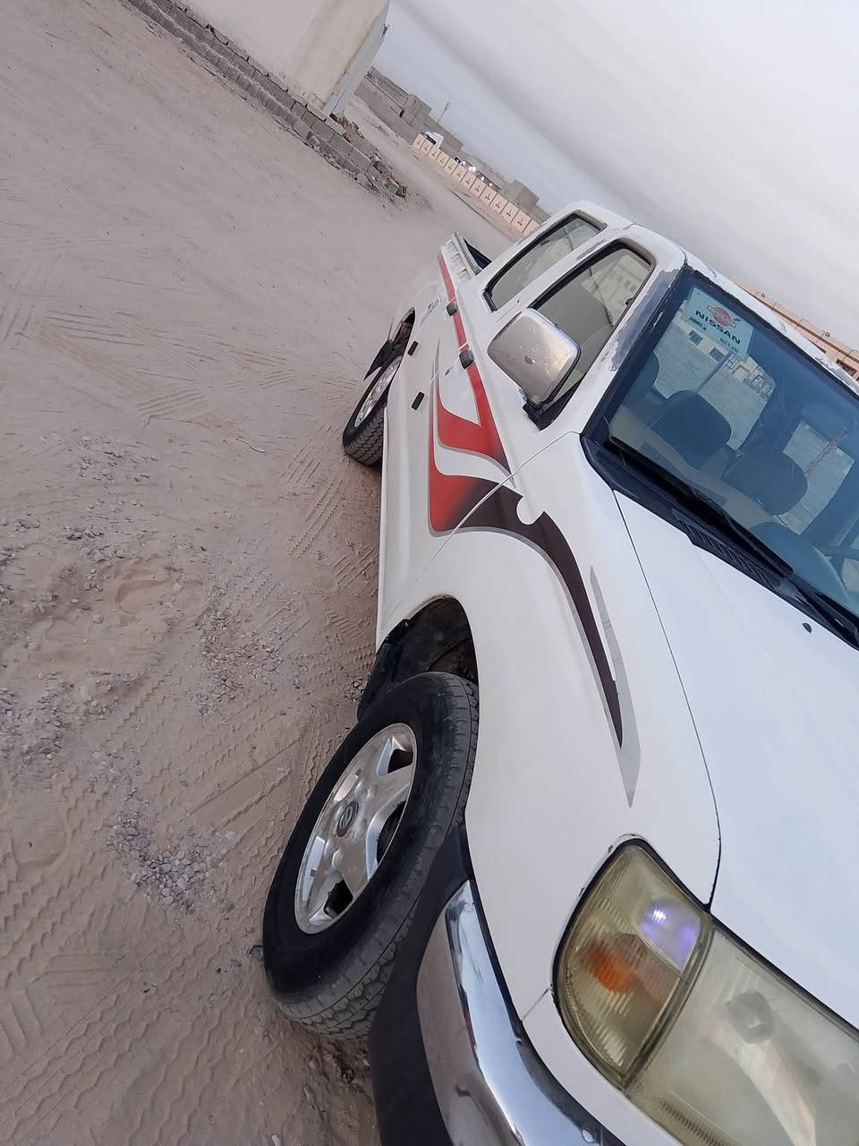 نيسان 2001 مكفوله من ضربه والعيب الشرعي شاصي اكسن  مكينه جديد كير جديد كهرباء شغاله كله سياره مصبوغه حزام رقم بصره سعر 55 بي مجال قليل مكاني بصره سفوان ***********
