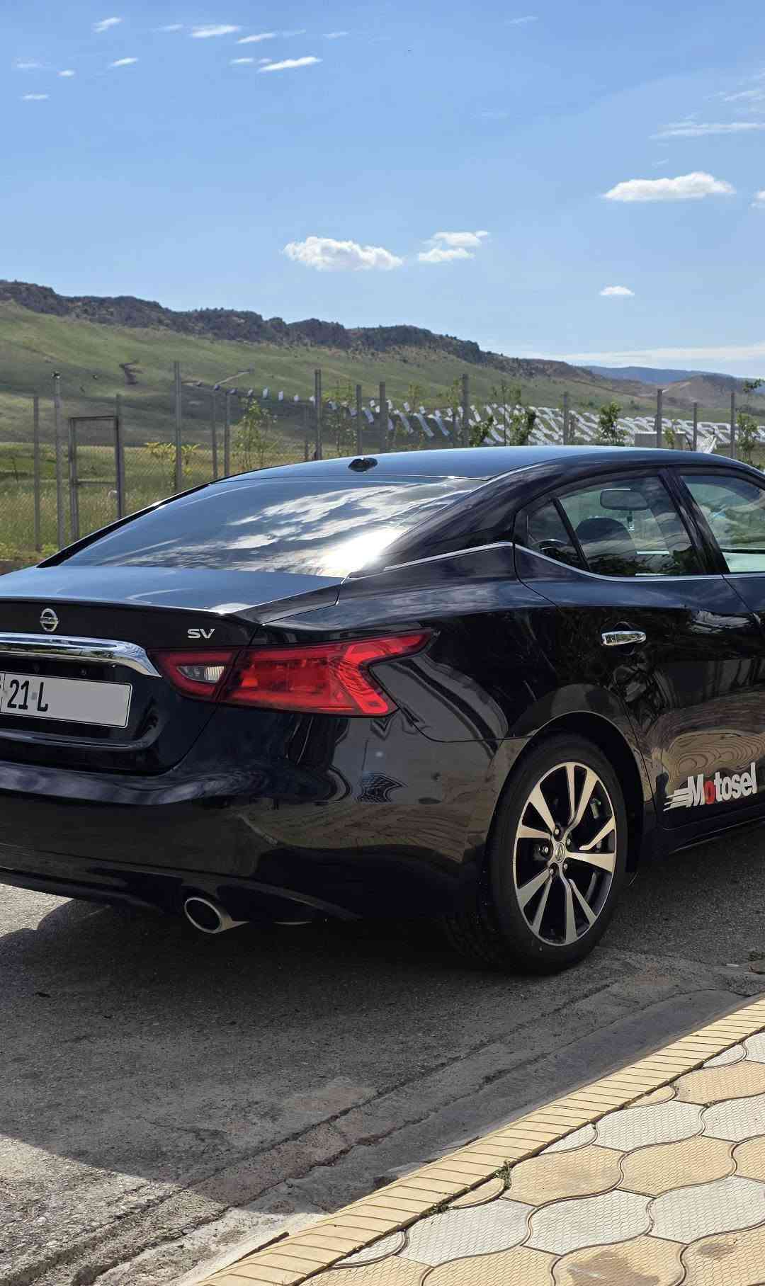 Nissan maxima 2017
Nissan Maxima 2017 SV – 300 HP 🔥

نيسان ماكسيما 2017 مواصفات SV، قوة 300 حصان 🔥

السيارة كلشي بيها مضبوط وقوي، ما بيها أي خدش، كلش هادئة ونظيفة ومحافظ عليها، بعدها تازة وكأنها جديدة، نموذج بالجمال والنظافة، وقوتها ما شاء الله قوية وعجيبة.

📍 الرقم سليمانية
📄 سنوية ووكالة، والسنوية جديدة لحد 2031
✅ بشرط كلشي بالسيارة يشتغل
💳 عندی کوبون بنزین 

المواصفات:

- كراسي جلد
- كرسين هيتَر + كهرباء
- مرايات هيتَر
- نظام ضد السرقة
- تبريد قوي جداً + Dual Zone
- شاشة كبيرة + ماوس
- كاميرا خلفية
- حساسات خلفية
- بصمة وشغّال
- تحكم بالفوليم من الستيرن
- گير إلكتروني + شاشة
- تبريد مركزي
- ساوند سيستم + أمبليفاير درجة أولى
- كامل سيرفس هيدروليك، زيت وفلاتر درجة أولى مسويلها
- گير أوتوماتيك
- مودات Sport / Normal / Traction
- لايتات LED
- وغيرها هواي مواصفات...

🔄 التبديل موجود همين

📍 سليمانية
📞 ***********

نص مكتوب في الصور:
- Motosel