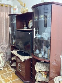 مكتبة • مستعملة • بيها مجال