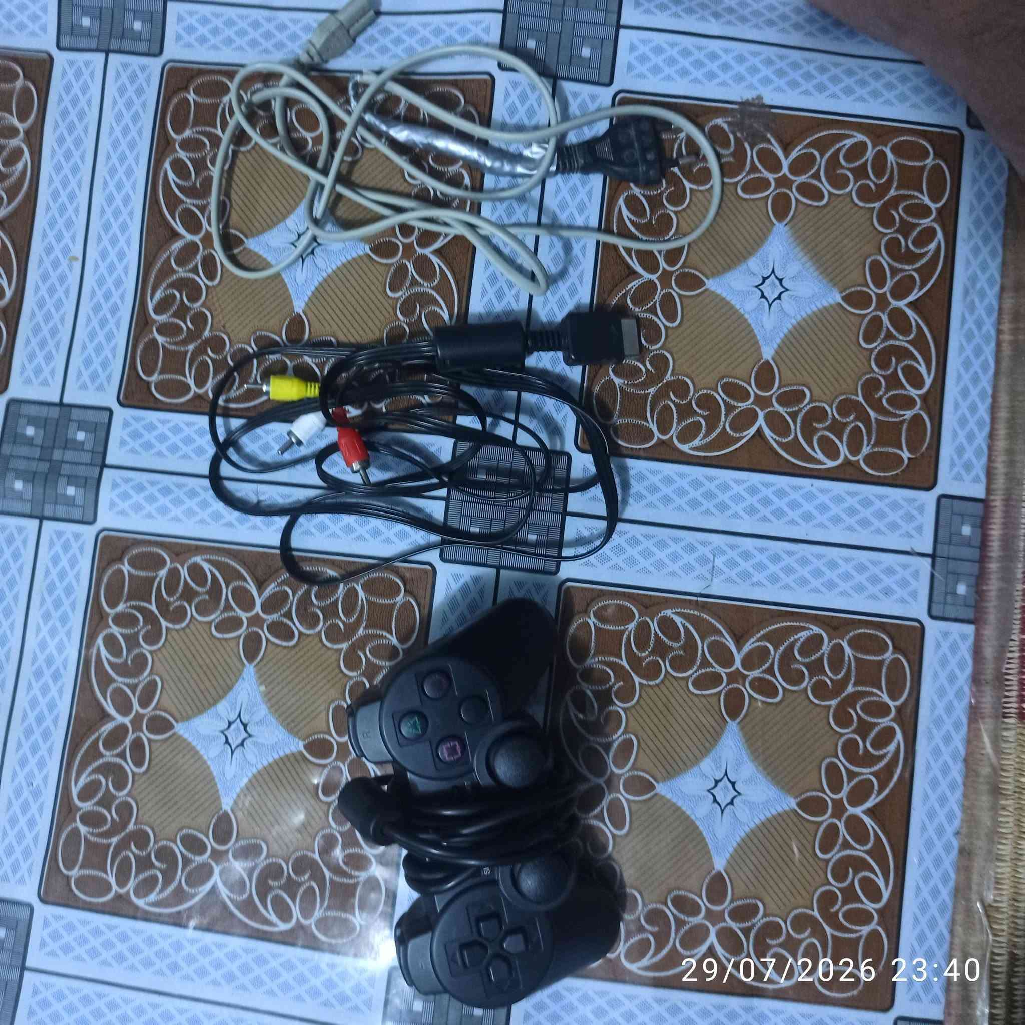 اسلام عليكم شباب
بلي 2 فات لون الابيض جهاز فول نضافه هستوني اخذته جديد وياه يده وفلاش 16 كيكه متروس العاب وميموي خزن متروس العاب متنوعه وياه كيبل تشغيل واير فيش جهاز يخبل اخو جديد 

وسعره 45 وبي مجال قليل للشراي متوازي على بعيته الشراي يراسلني العنوان النجف الاشرف حي الوفاء ***********
