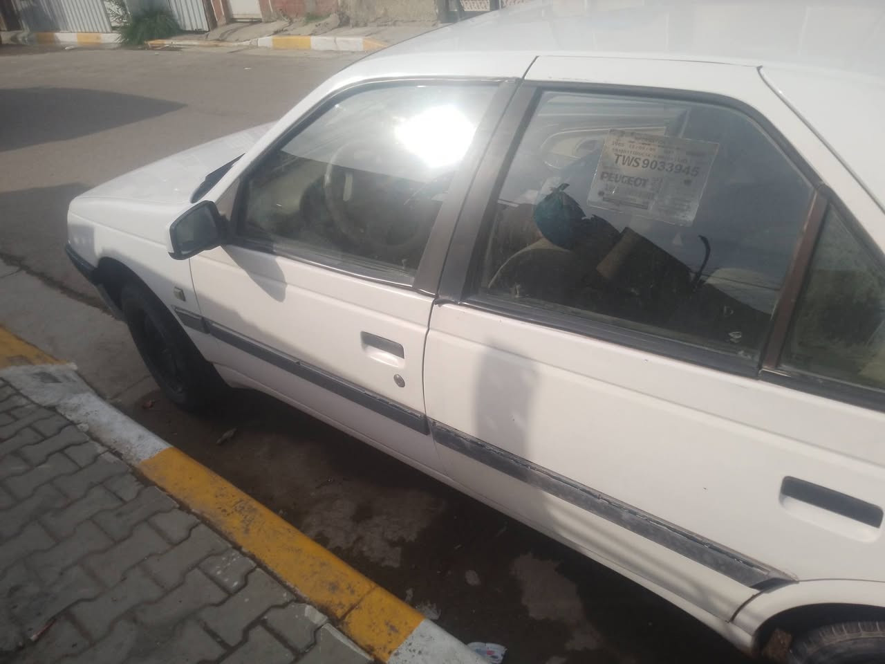 نضيفة • ٢٠١٦ • باب خلف السائق