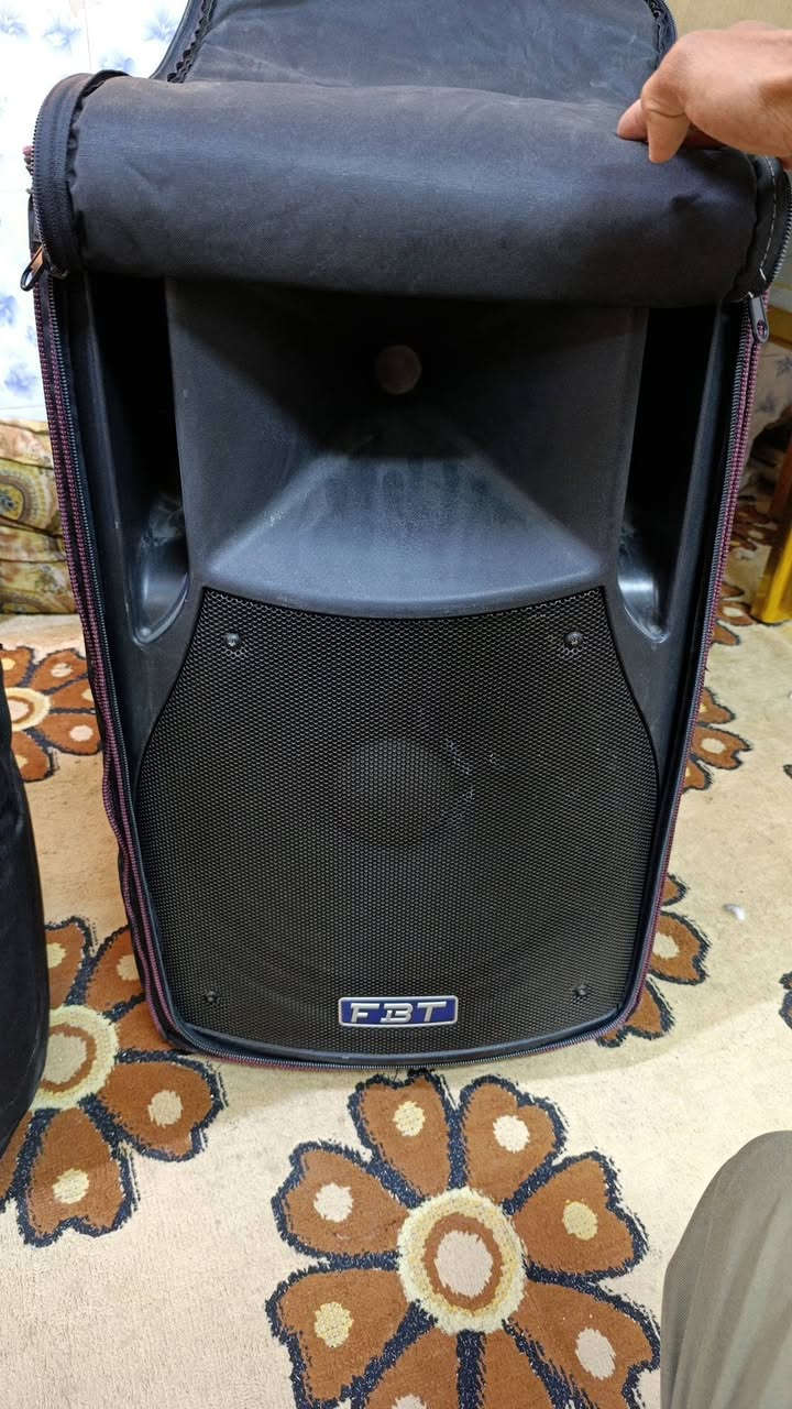 زوج سماعات اصلي ايطالي FBT سعر 13 تفاصيل بالصوره  العنوان بصره زبير الشعيبه ***********
