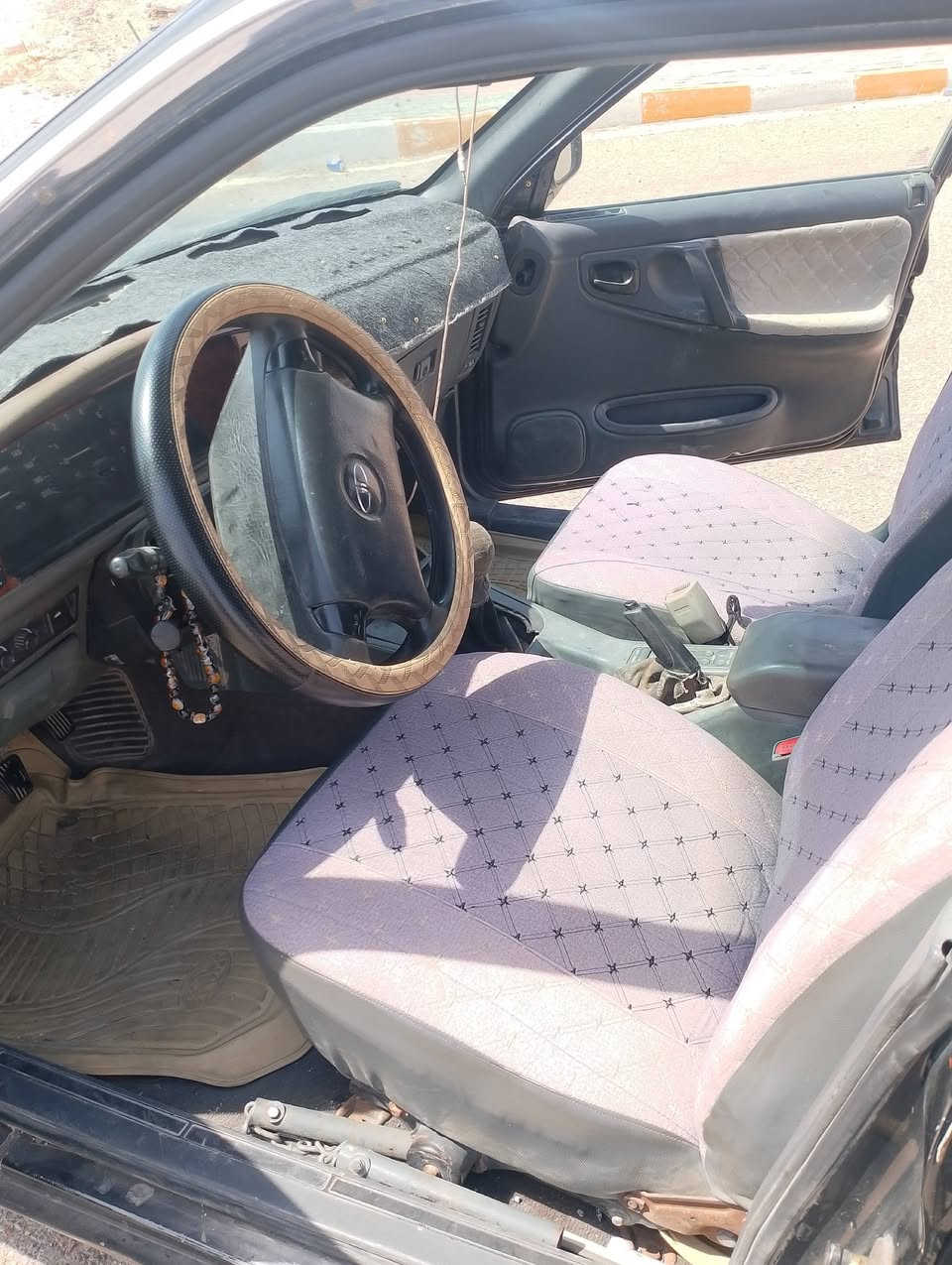 السلام عليكم سياره للبيع او مراوس حسب لقناعه تبريد شغال تحويل مباشر سنويه جديدة موديل 95 كهربائيات شغاله 100%كامله مابيها نقص اي شي تخم تاير حداديه صدر باتري جديد جام كهرباء كير عادي محرك جديد مال كصه للاستفسار اكثر على الرقم *********** نعتذر عن البيع بالاقصاط او الوعده
