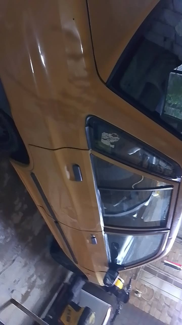 سايبا موديل ٢٠١٣ 

***********
كير مكينه تبريد مكفولات كهربيات كلهة كامله بس شاصي الايسر معمر 
سياره علهة هيئه ٢٦٢الف بس 
بسم صديقي يريد تحويل ثاني يوم  
مكاني ابو غريب سعر ٢٢ورقه اخذ صافي

المو شراي لا يتصل
