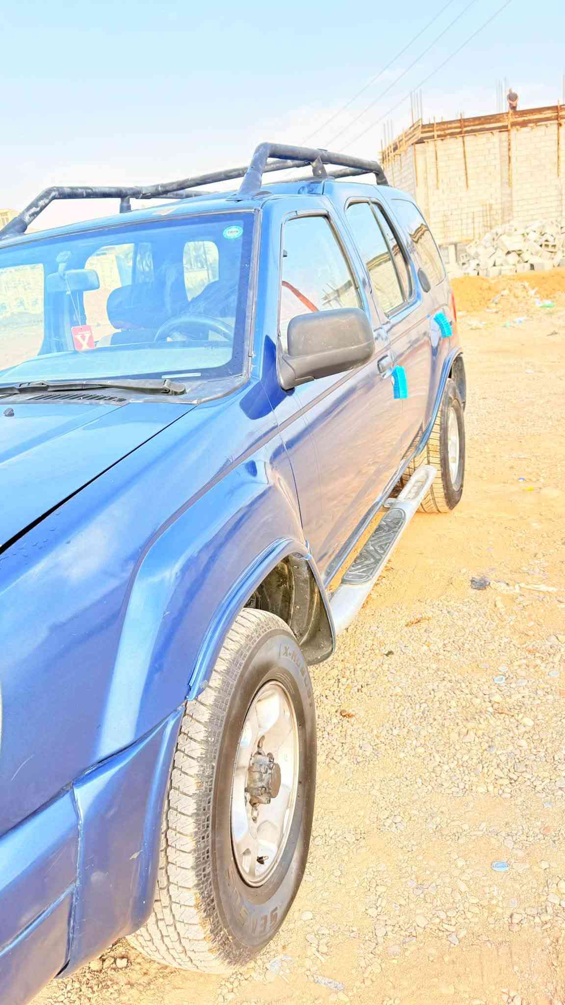 نيسان بافندر • موديل ٢٠٠٠ • رقم شمالي دولي
