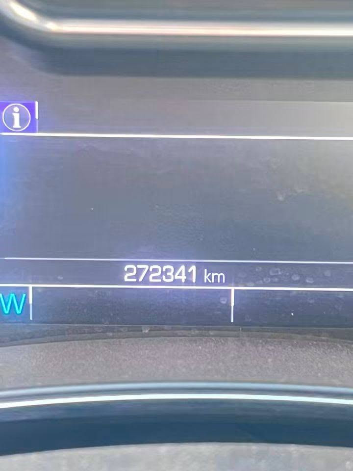 عليكم  امبالا موديل ٢٠١٨ محرك ٢٥٠٠ ٤سلندر LT المواصفات المعروفه للLT بصمة عدد ٢ تشغيل عن بعد المقاعد الاماميه كهرباء تدفئة وتبريد شغالات وخير من الله محرك صار شهرين من مبدله والحمدلله والشكر زارعلها عدسات زنون صدر قبل ٣ أشهر من مبدله السيارة جاهزة من كلشي وترايك وين ما تريد روح السيارة رقم أربيل وباسمي صارلها أربع سنوات عندي بيها أربع قطع صبغ بدون ايرباك موجود صور حدث امريكا سعر 100$ وبيه مجال بسيط رقم*********** اجوب وتساب واكو مروس حسب قناعه
