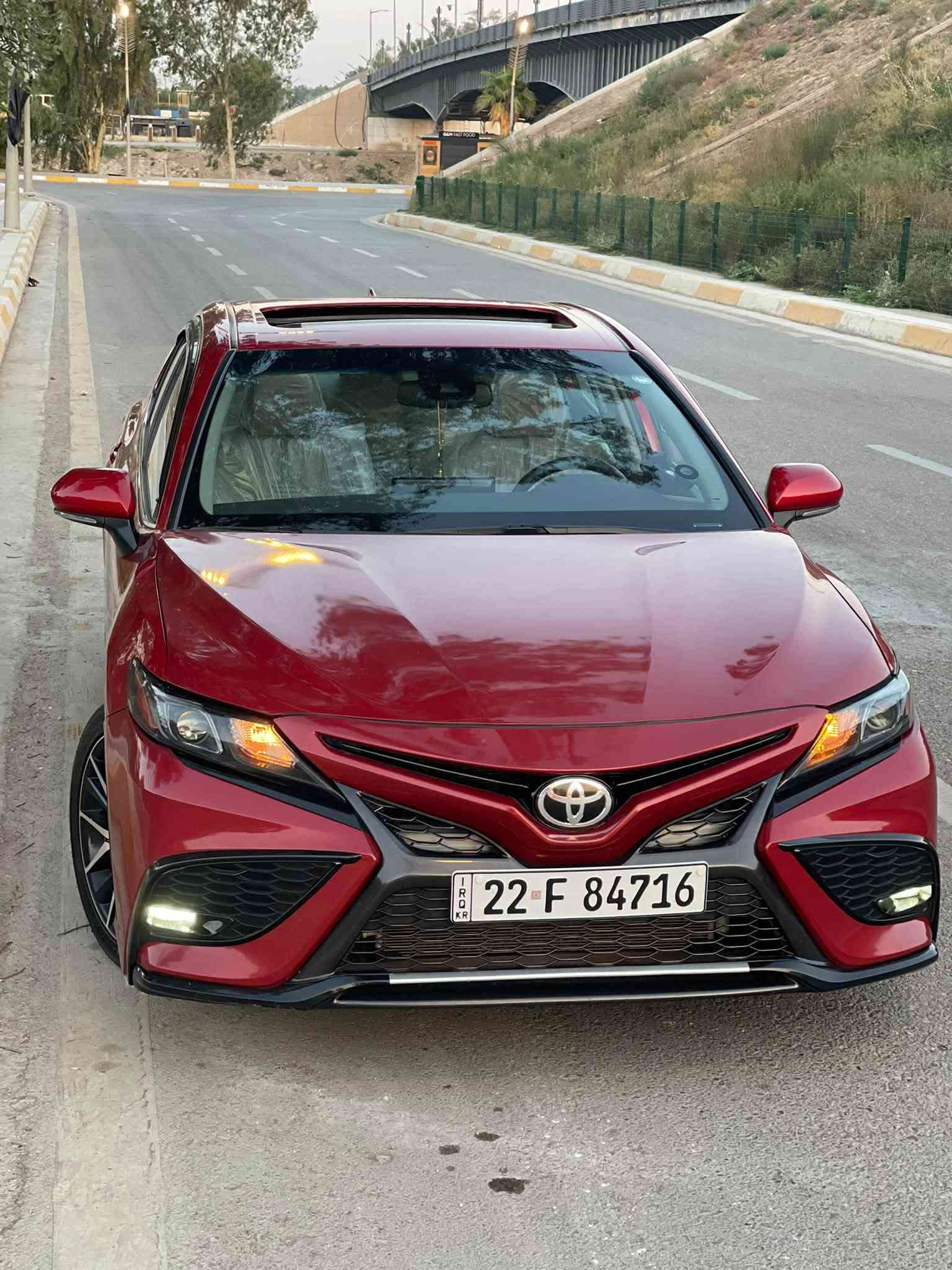 السلام عليكم ورحمة الله 
كامري وارد امريكي 2022
Se plus بانزين فقط
سيارة رقم اربيل باسمي 
نضيفة جدا جدا وسيارة حيل مرتبة تجي وتشوف بعينك
بانزين فقط محسن 
سيارة فول مواصفات
بصمة
فتحة 
شفتات ستيرن
تبريد قطعتين 
بصمات ابواب
رادارات 
اشارات ب المراءة 
سيارة ممشاها 70 الف كيلو فقط
الحادث بنيد فقط بدون دواخل مكفولة من الدواخل حته من دكة الجاكوج♥️
تاخذها ربع متصرف عليها وتترحملي 
للتواصل *********** 
متواجد واتساب وفيس خابر وبيك خير وتدلل
مكان السيارة ديالى بعقوبة
