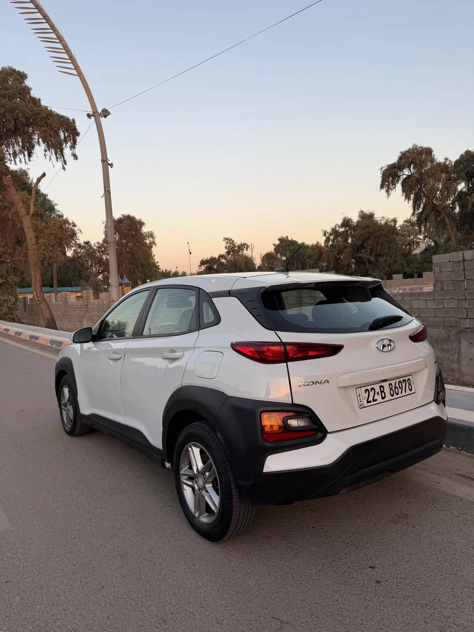 � للبيع فقط | Hyundai Kona 2022 AWD 🔥

🚘 هيونداي كونا 2022 – دفع رباعي
سيارة عملية واقتصادية • حجم مناسب للمدينة • مواصفات حلوة ونظافة واضحة بالصور 💎

🚘 نعمان أوتو | Numan Auto
ثقة التعامل • جودة السيارات

━━━━━━━━━━━━━━━

📊 الموديل: 2022
🇺🇸 الوارد: أمريكي
🛣️ الممشى: 72 ألف ميل
⚙️ المحرك: 2.0 لتر DOHC – 4 سلندر
🛞 نظام الدفع: AWD – دفع رباعي
📄 الرقم: أربيل

━━━━━━━━━━━━━━━

💎 أبرز المواصفات:

✅ دفع رباعي AWD
✅ محرك 2.0 لتر اقتصادي وعملي
✅ شاشة وسطية
✅ Apple CarPlay 📱
✅ كاميرا خلفية 📷
✅ تحكم من الستيرن
✅ مثبت سرعة
✅ بلوتوث + USB
✅ وضعيات قيادة
✅ جنوط ألمنيوم
✅ تكييف ممتاز
✅ منظومة تبريد جديدة بالكامل ✨

━━━━━━━━━━━━━━━

🛠️ الحالة بكل شفافية:

✔️ صبغ 3 قطع فقط:
• باب السائق
• الجاملغ الخلفي جهة اليمين
• الباب الخلفي جهة اليمين

✔️ السيارة مرتبة ونظيفة من الداخل والخارج
✔️ جاهزة للاستخدام

━━━━━━━━━━━━━━━

💰 للبيع بسعر مناسب 🔥
📍 الموقع: ديالى – بعقوبة
📞 للاتصال والاستفسار: ***********

📩 التفاصيل والسعر على الخاص أو الاتصال مباشرة.

#Hyundai #Kona #HyundaiKona #Kona2022 #AWD سيارات_للبيع سيارات_العراق اربيل بغداد ديالى بعقوبة نعمان_اوتو بعقوبة, ديالى
