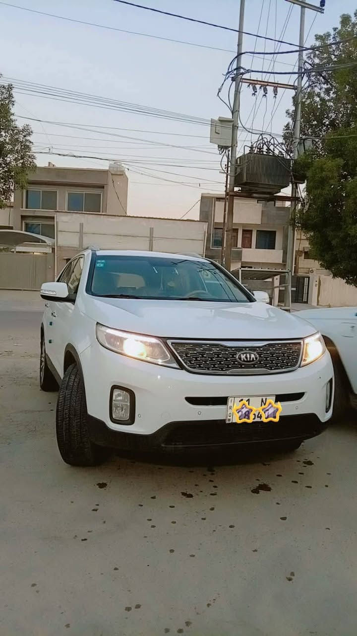 🚘 للبيع | كيا سورينتو 2014 خليجي 🚘
✅ رقم بغداد إنكليزي 
✅ الموديل: 2014
✅ الممشى: 115 ألف كم 
✅ محرك 2400  
✅ مكفولة كفالة عامة وعلى وضع الشركة
✅ سيارة جاهزة بالكامل وما تحتاج أي مصروف

الفئة: نص مواصفات
المواصفات
🔹 بردات جانبية
🔹 ويل كروم قياس 20
🔹 7 راكب
🔹 تبريد 3 قطع
🔹 تحكم بالستيرن
🔹 مثبت سرعة
🔹 حساس أمامي وخلفي
🔹 مرايا كهربائية

💰 السعر: 152 ورقة 

📍 العنوان: بغداد  الكرخ 

📞 للاستفسار:
***********
