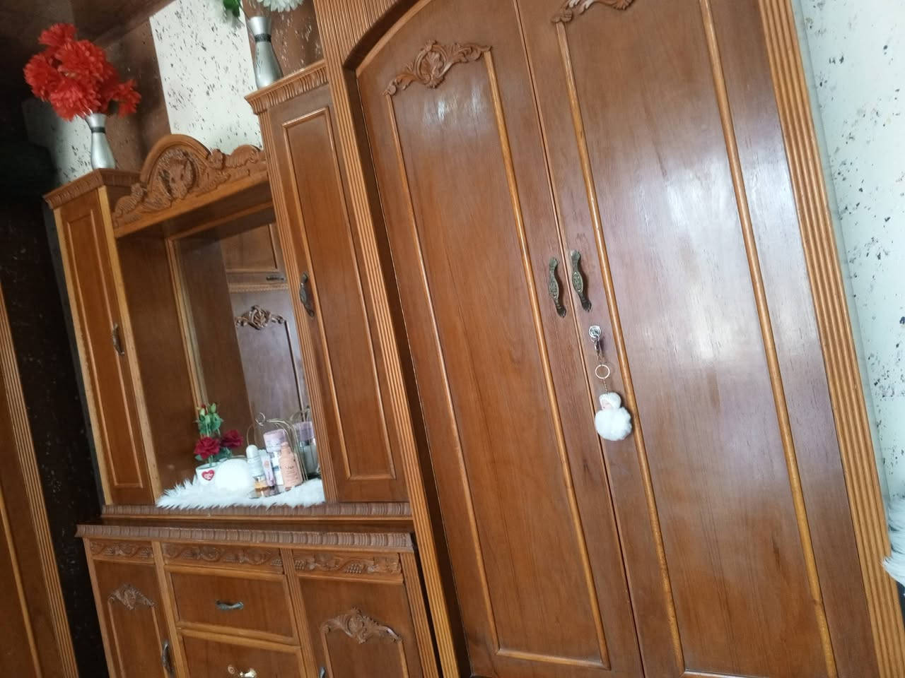 سلام عليكم غرفه نوم للبيع سعر اتصل عل رقم  ***********
