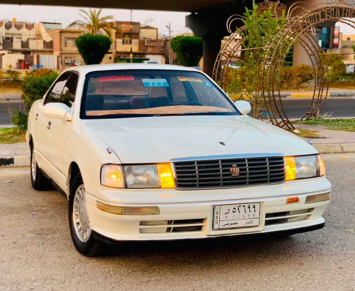 السلام عليكم ورحمة الله
للبيع بطه منفصل موديل 1995 رقم انبار 
بأسمي تحويل مباشر 
گير ومكينه VVT فيشه وحده 
شرط حاويه 
السياره كفاله من كص ونقل وعيب وضربه واصوليات وحتى خياس مابيها 
جاهزه من تخم تاير كهربائيات حداديه غرفه تغليف ارضيه وتنته ويل جديد حلوه السياره ومكفوله ومال جناي 
مكان السياره كربلاء 
السعر 53 وبيها مجال 
للاتصال،، ‭***********
