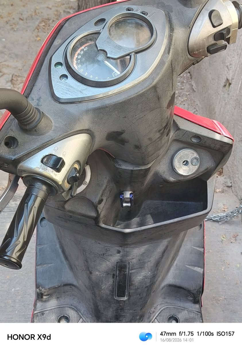 سكنس فحل كابريتر 🏍️
مكينه حلوه معدل وشلعه  👍
كلجات امامي خلفي كله تمام ✌️
باتري جديد ✅
كهربائيات دشبول اناره اشاير كلها تشتغل 🎖️
بريك امامي خلفي شحطه بالمكان 🎗️
المكان بغداد حي القاهره *********** واتساب 
💸💸 السعرررر 650
