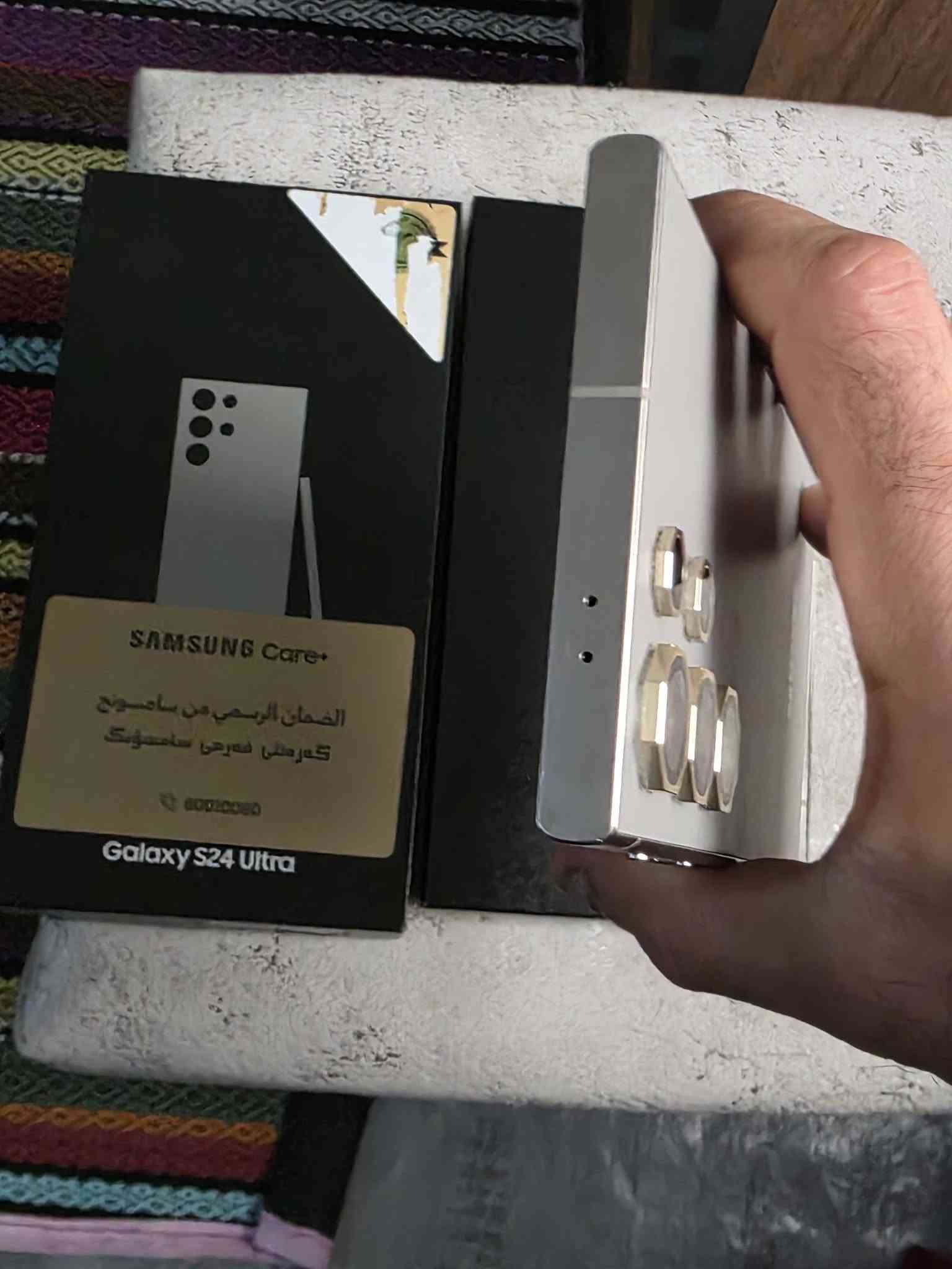سلام عليكم جهاز سامسونك s24 الترا تيتانيوم شرق اوسط ضمان عين الفهد ذاكره 256 رام 12 جديد كلش شخط مابي سعر ٩٥٠ وبي مجال سكني بغداد 🌹
